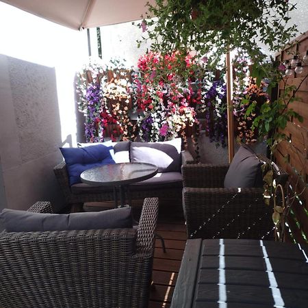شقة Apartament Antresola Drzewna زيلونا غورا المظهر الخارجي الصورة