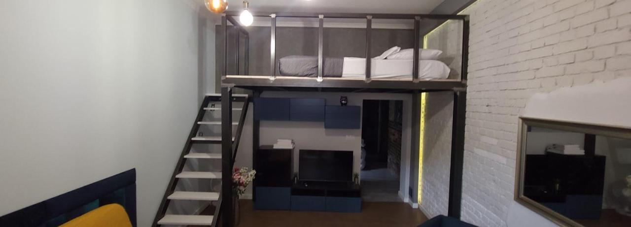 شقة Apartament Antresola Drzewna زيلونا غورا المظهر الخارجي الصورة