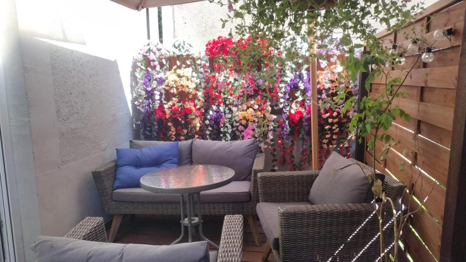 شقة Apartament Antresola Drzewna زيلونا غورا المظهر الخارجي الصورة